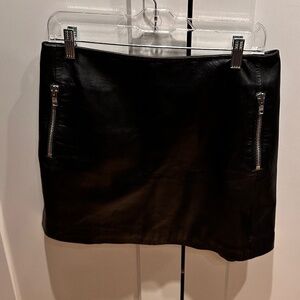 100% Genuine Leather Miniskirt in US size 10